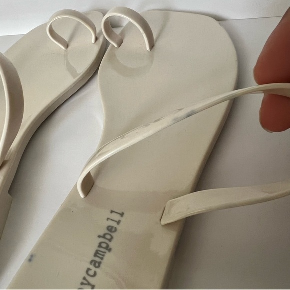 Jeffrey Campbell Darby Jelly Sandal Slide - ivory toe ring size 9 - Picture 9 of 11